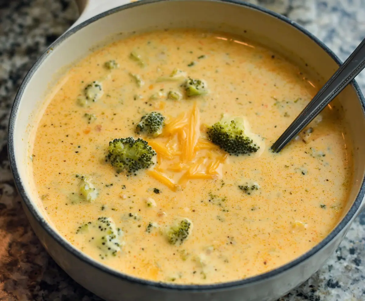 Easy Panera Broccoli Cheese Soup